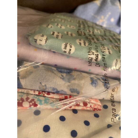 Another mystery lot of quilt fabric BUT there are monkeys! - Picture 3 of 3